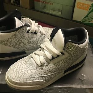 Jordan retro 3 size 5.5
